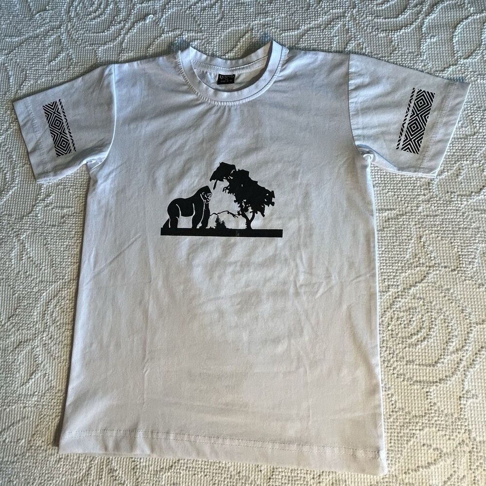 Yana Black & White Safari Themed T-Shirt Youth Medium Jungle Africa Travel